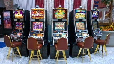 congtogel 2025 platform interface showing football markets, live dealer tables, and payment options